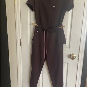 Figs Women's Expresso Deep Brown Set